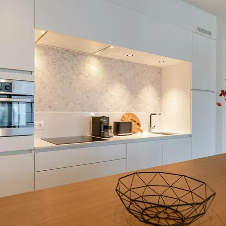 Huswell - Modern And Stylish With Terrace *